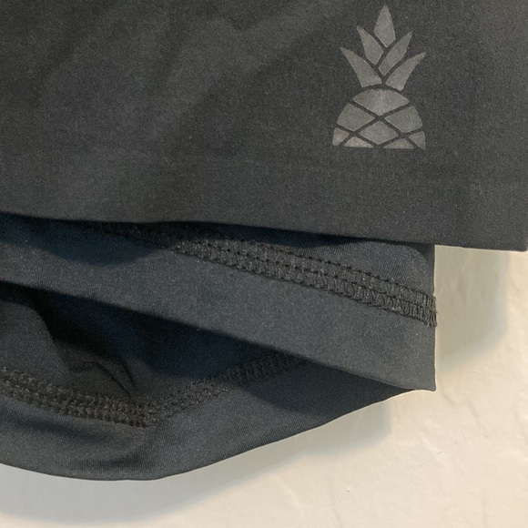 NWOT CHUBBIES PERFORMANCE SHORTS 4 inseam | M - Picture 2 of 6